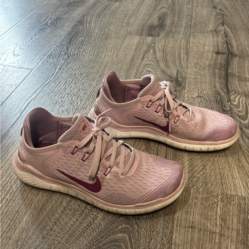 Nike Free Run Pink Tennis Shoes